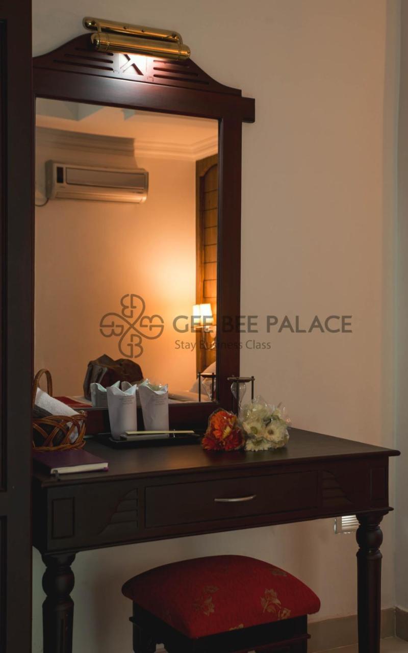 Gee Bee Palace Angamali Εξωτερικό φωτογραφία